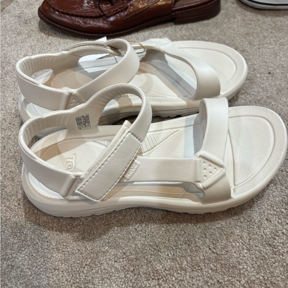 Teva White Hurricane Drift Sandals Comfortable Adjustable Straps